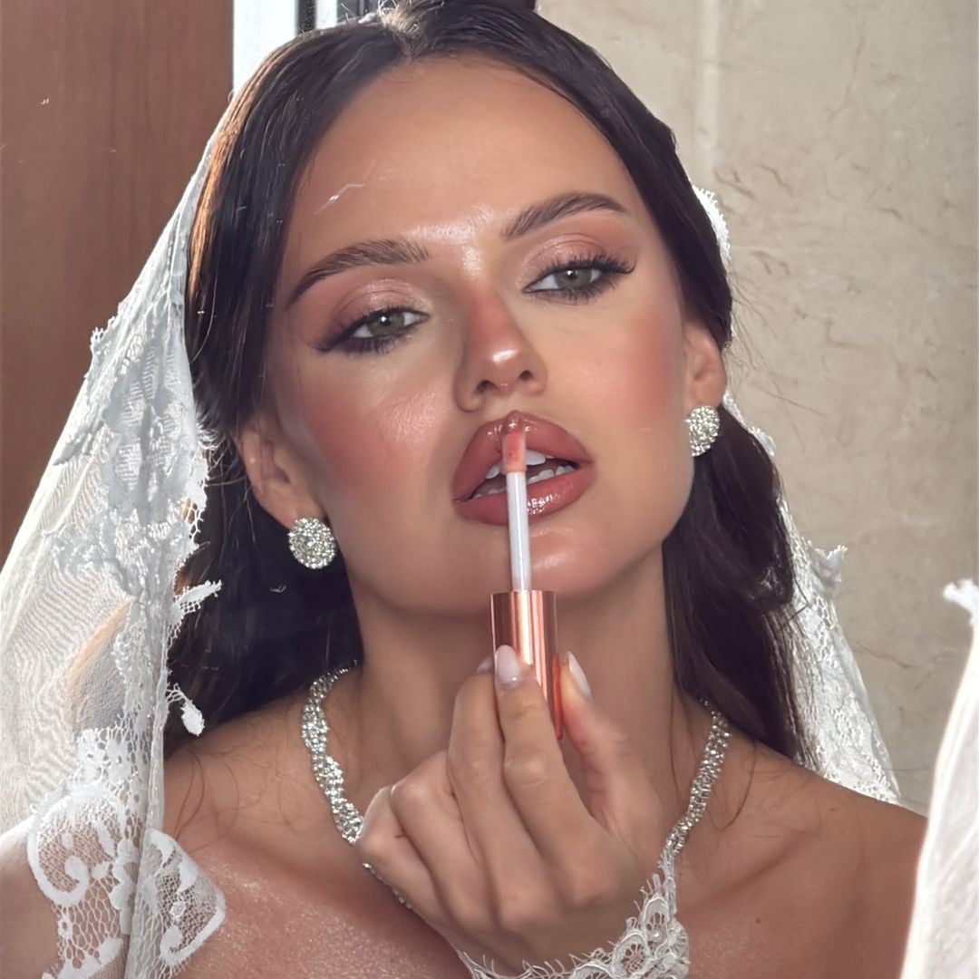 نادية عبدالله