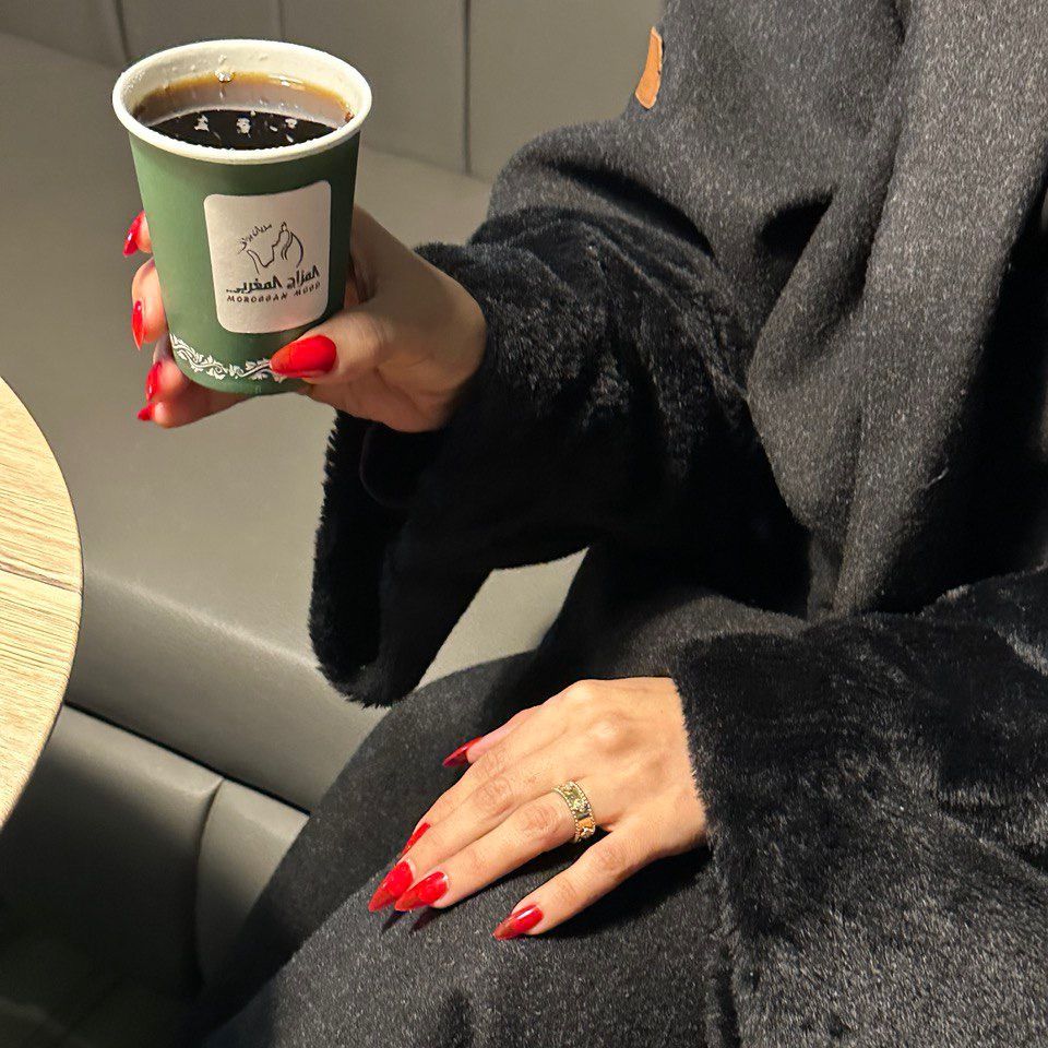 غدير العنزي