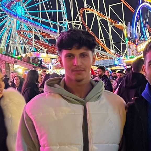 رائد الزومان