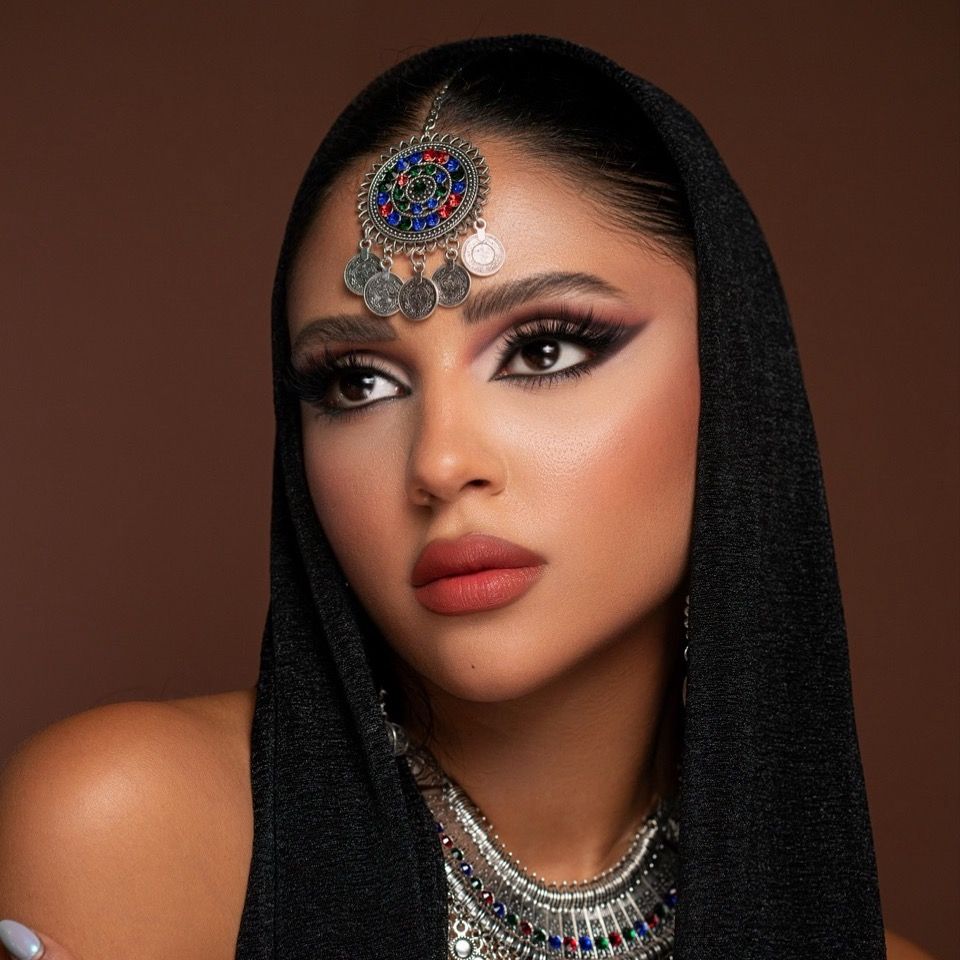 ميك اب ارتست الرياضNARJESS