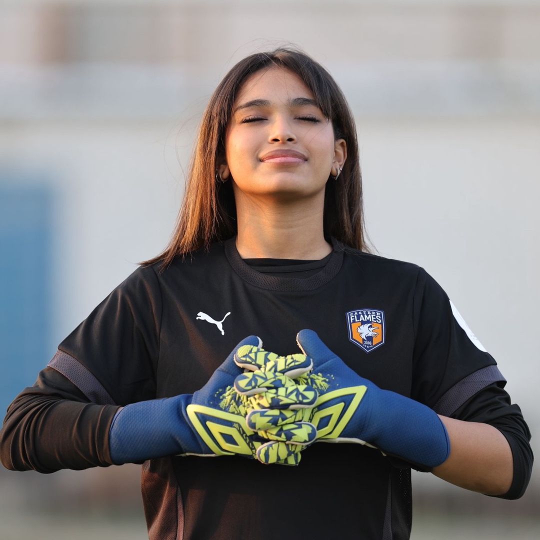 سَارا نَايف